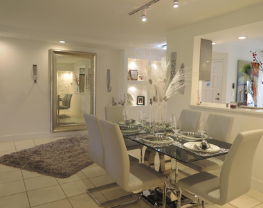 7875 La Mirada Drive - Photo Thumbnail 9