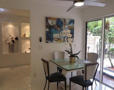 7875 La Mirada Drive - Photo Thumbnail 13