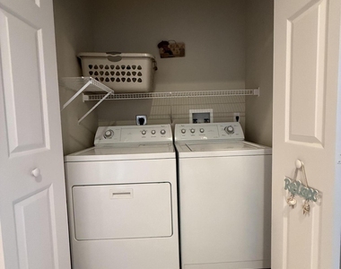 8408 Mulligan Circle - Photo Thumbnail 10