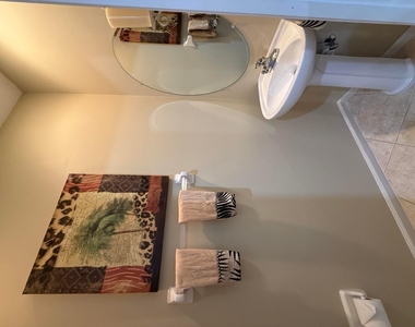 8408 Mulligan Circle - Photo Thumbnail 14