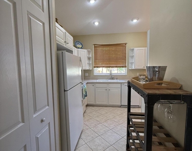 8408 Mulligan Circle - Photo Thumbnail 7