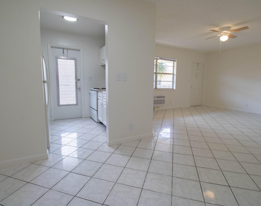 2537 Lincoln Street - Photo Thumbnail 2