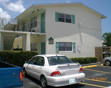 2537 Lincoln Street - Photo Thumbnail 13