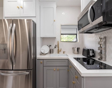 2541 Ne 181st Street - Photo Thumbnail 4