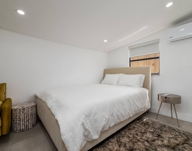 2541 Ne 181st Street - Photo Thumbnail 2