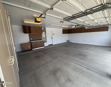 2342 E Flint Street - Photo Thumbnail 37