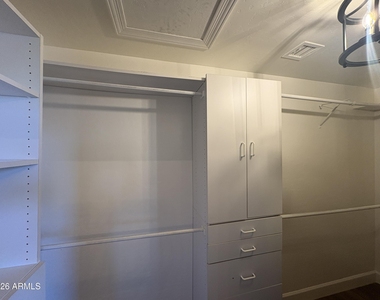 2342 E Flint Street - Photo Thumbnail 25