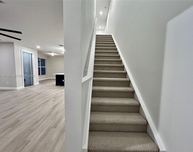 3542 Nw Solange Court - Photo Thumbnail 17