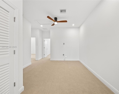 3542 Nw Solange Court - Photo Thumbnail 18