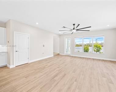 3542 Nw Solange Court - Photo Thumbnail 15