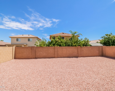 12005 W Scotts Drive - Photo Thumbnail 13