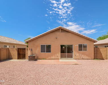 12005 W Scotts Drive - Photo Thumbnail 14