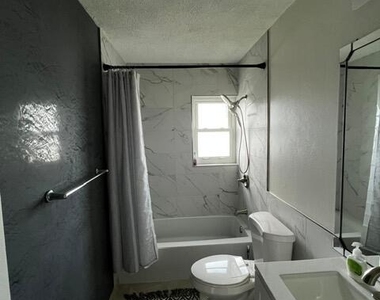 1001 Ne 14th Avenue - Photo Thumbnail 27