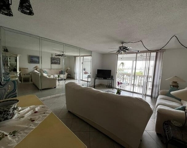 1001 Ne 14th Avenue - Photo Thumbnail 4