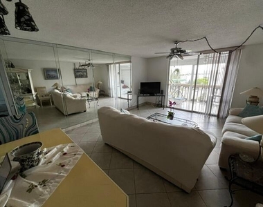 1001 Ne 14th Avenue - Photo Thumbnail 6