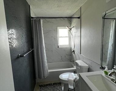 1001 Ne 14th Avenue - Photo Thumbnail 22