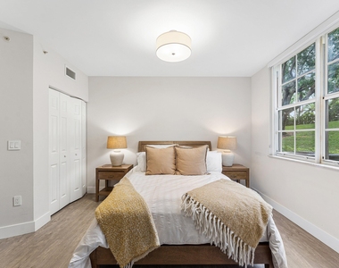 11770 St Andrews Place - Photo Thumbnail 6