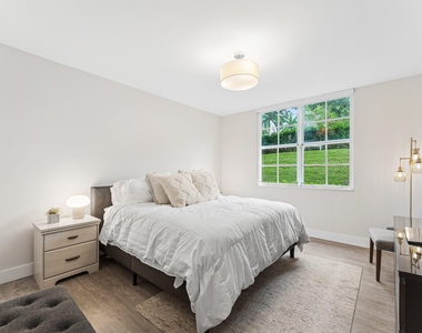 11770 St Andrews Place - Photo Thumbnail 7