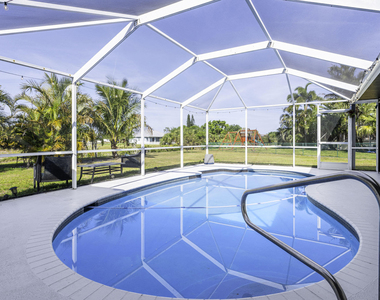 601 Sw Icon Avenue - Photo Thumbnail 22