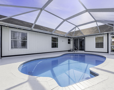 601 Sw Icon Avenue - Photo Thumbnail 21