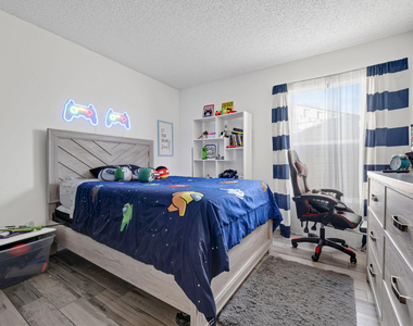 601 Sw Icon Avenue - Photo Thumbnail 19