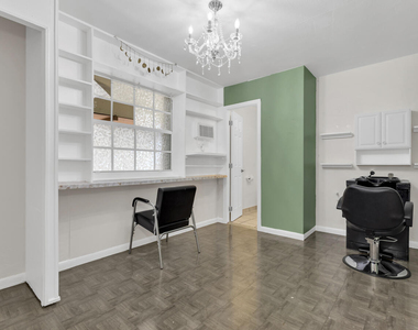 261 Ne 42nd Street - Photo Thumbnail 18