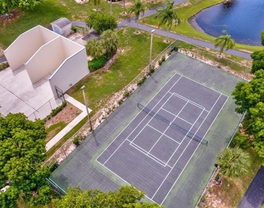 1009 Green Pine Boulevard - Photo Thumbnail 22