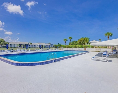 1009 Green Pine Boulevard - Photo Thumbnail 21