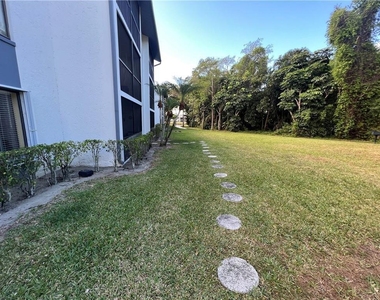 1009 Green Pine Boulevard - Photo Thumbnail 1