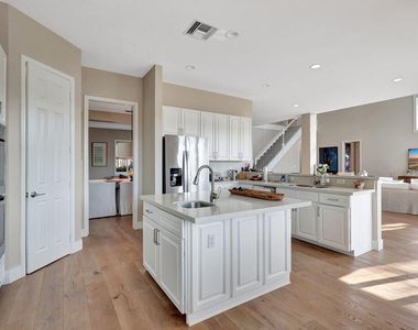 11615 Paradise Cove Lane - Photo Thumbnail 15