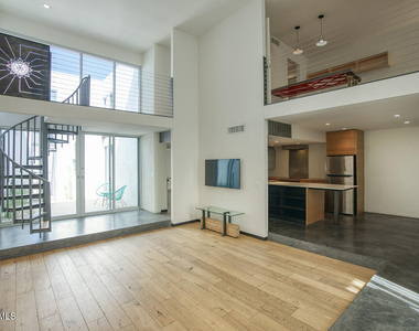 3261 E Camelback Road - Photo Thumbnail 4