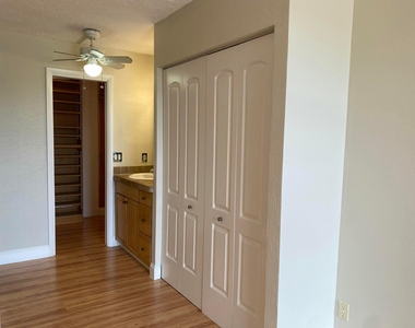 4 Royal Palm Way - Photo Thumbnail 11