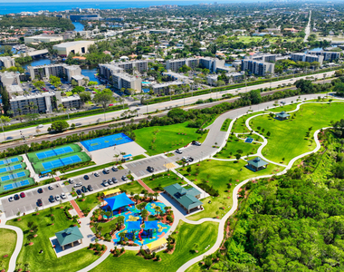 4 Royal Palm Way - Photo Thumbnail 31