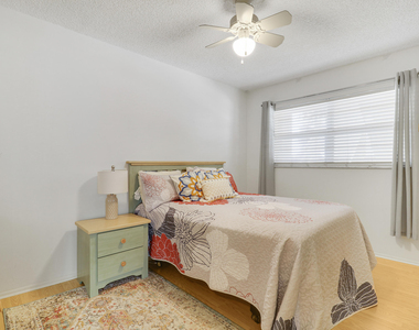 308 Golfview Road - Photo Thumbnail 12