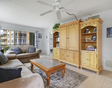 308 Golfview Road - Photo Thumbnail 8