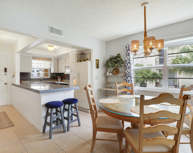 308 Golfview Road - Photo Thumbnail 5