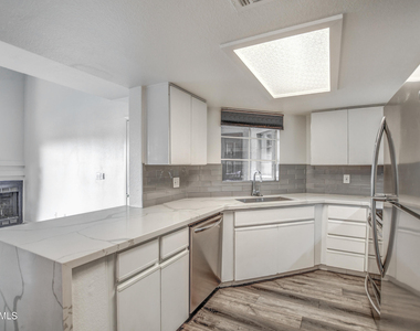 4850 E Desert Cove Avenue - Photo Thumbnail 14