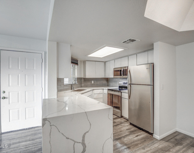 4850 E Desert Cove Avenue - Photo Thumbnail 16