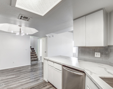 4850 E Desert Cove Avenue - Photo Thumbnail 12