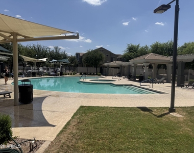 2401 E Rio Salado Parkway - Photo Thumbnail 2