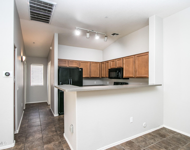 2401 E Rio Salado Parkway - Photo Thumbnail 11