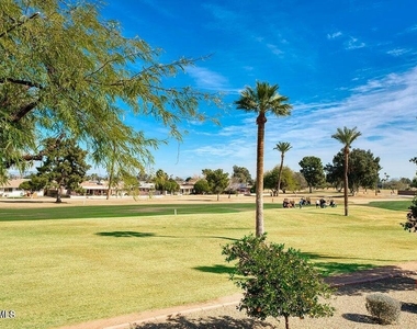 10747 W Hope Drive - Photo Thumbnail 32