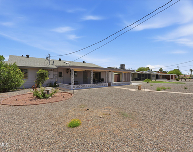 10747 W Hope Drive - Photo Thumbnail 25