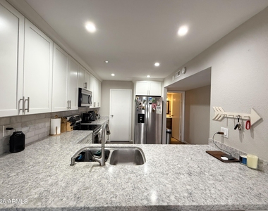 7920 E Arlington Road - Photo Thumbnail 5