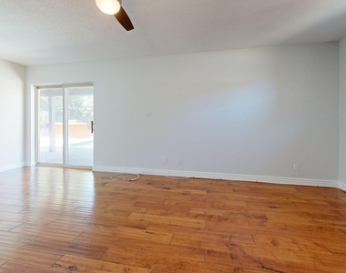 2534 S Grandview Avenue - Photo Thumbnail 12