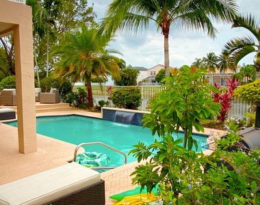 6489 Marbletree Lane - Photo Thumbnail 6