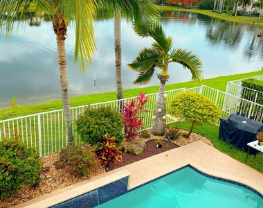 6489 Marbletree Lane - Photo Thumbnail 11