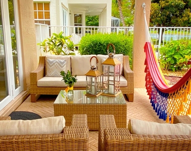 6489 Marbletree Lane - Photo Thumbnail 18