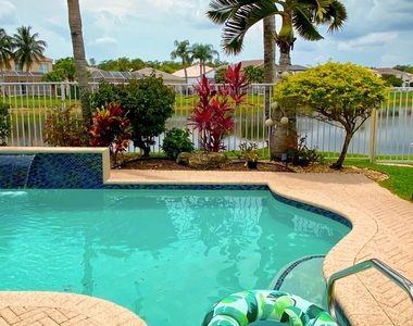 6489 Marbletree Lane - Photo Thumbnail 21