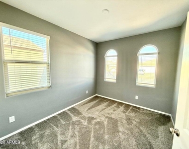 30927 W Indianola Avenue - Photo Thumbnail 3